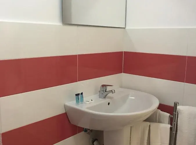 לינה וארוחת בוקר Historic Center סורנטו